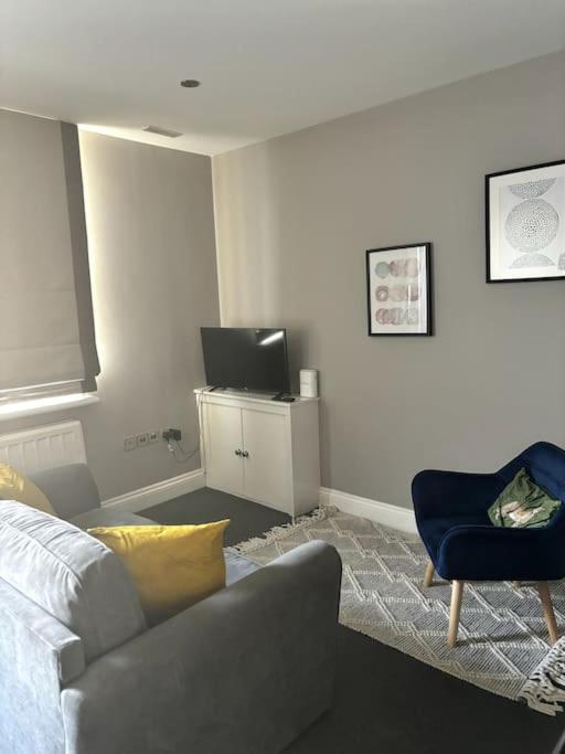 The One-Bedroom Central Brighton Retreat Exterior photo